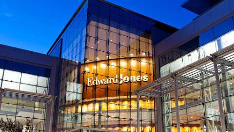 Jobs in Edward Jones - Financial Advisor: Diane J Hennekey - reviews